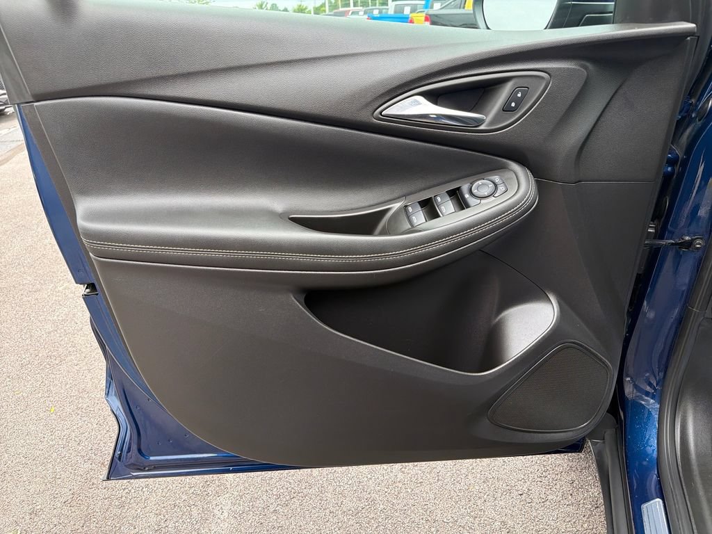 Certified 2023 Buick Encore GX Preferred w/ Cold Weather Comfort Package FWD image 12