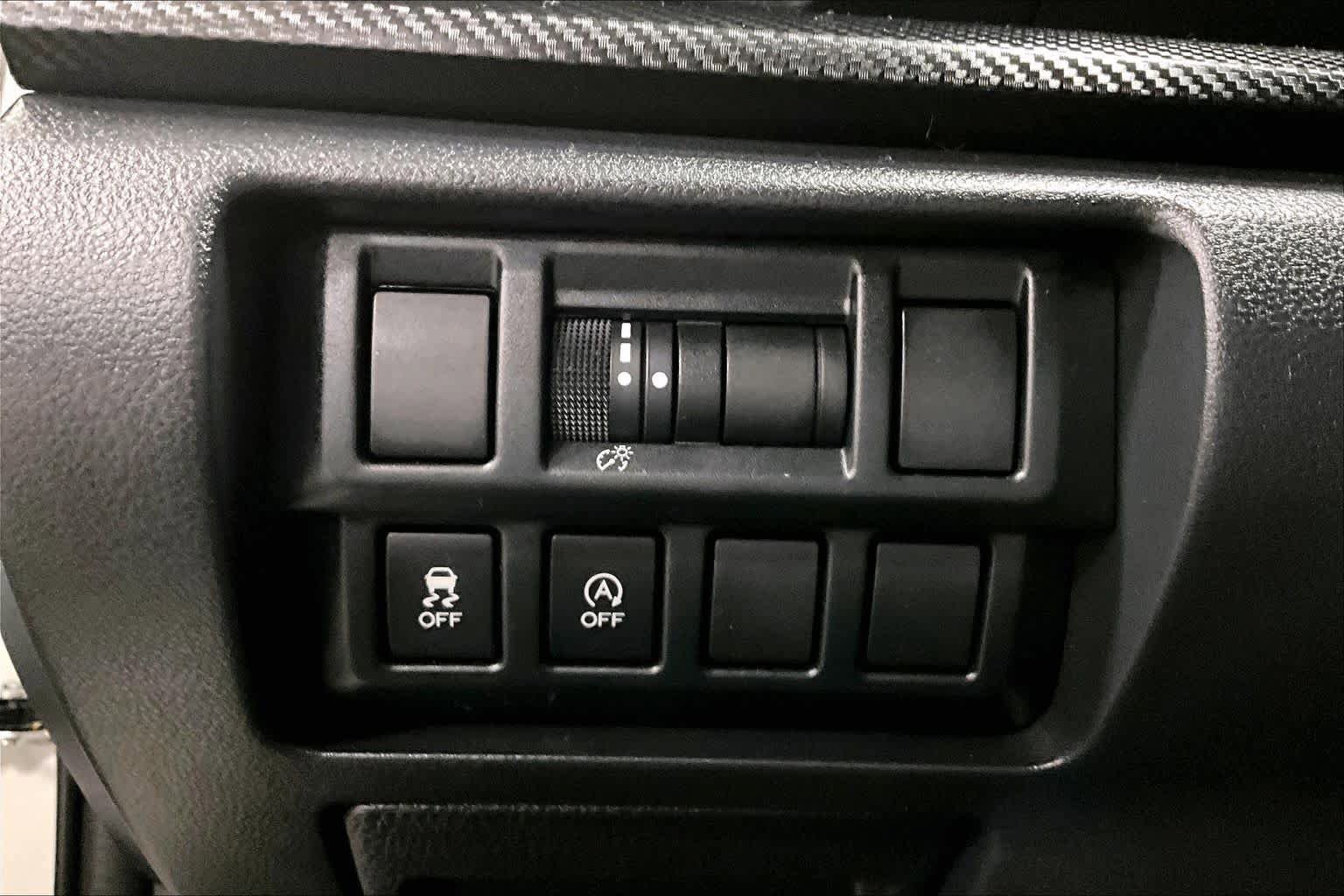 Used 2021 Subaru Crosstrek 2.0i AWD/4WD image 33