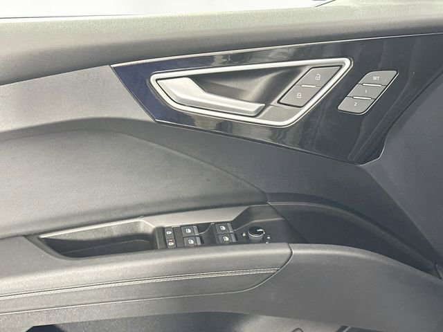 Used 2022 Audi Q4 e-tron Premium Plus w/ Premium Plus image 22