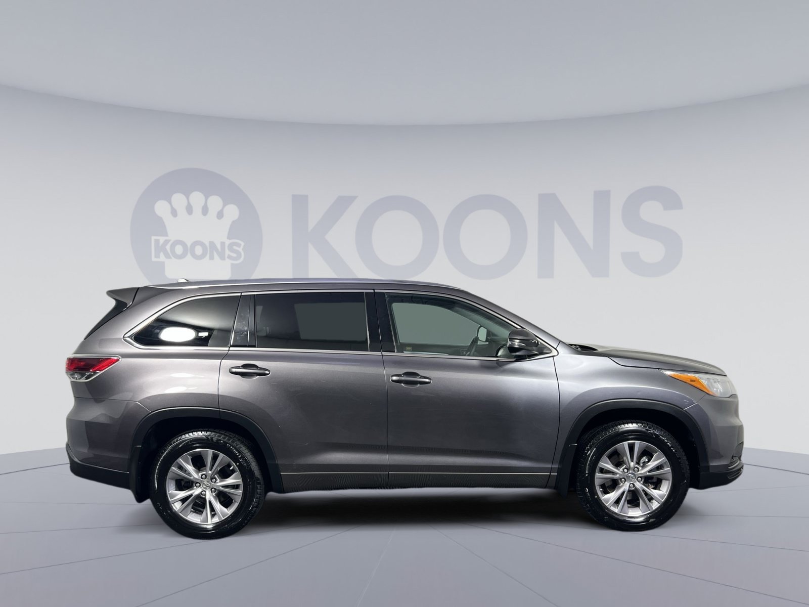 Used 2015 Toyota Highlander XLE AWD/4WD image 8