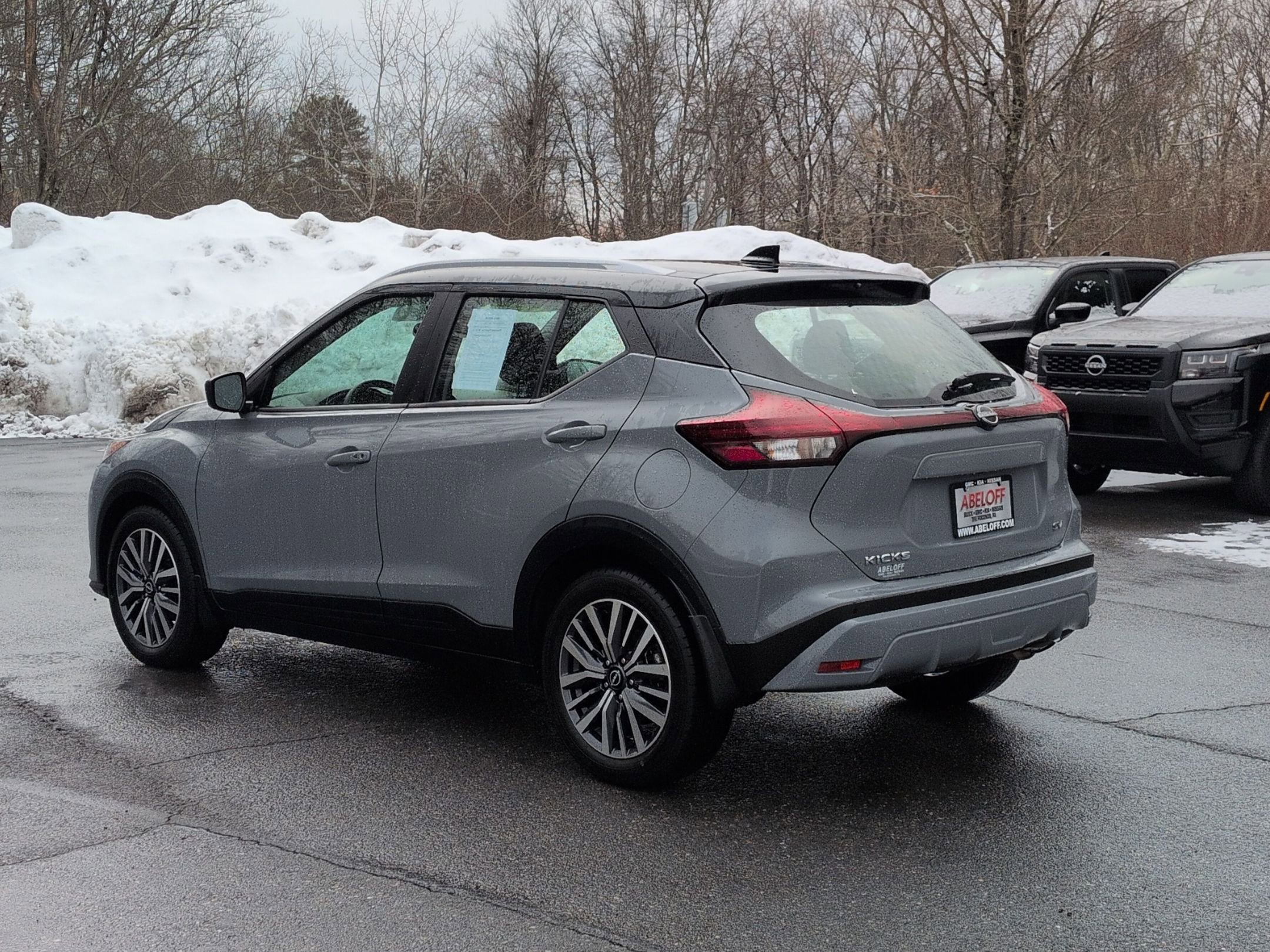 Used 2024 Nissan Kicks SV image 7