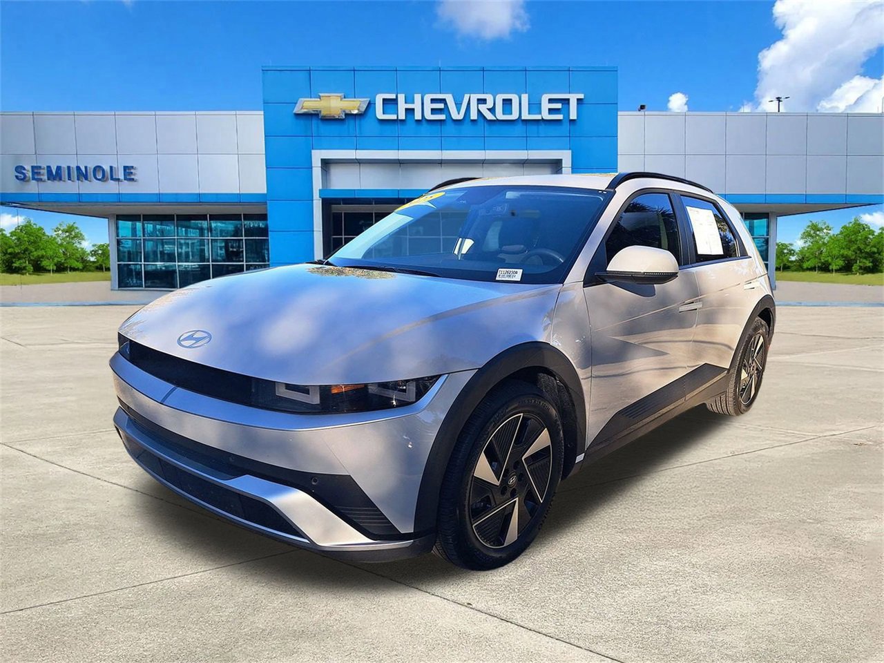 Used 2025 Hyundai Ioniq 5 SEL image 2