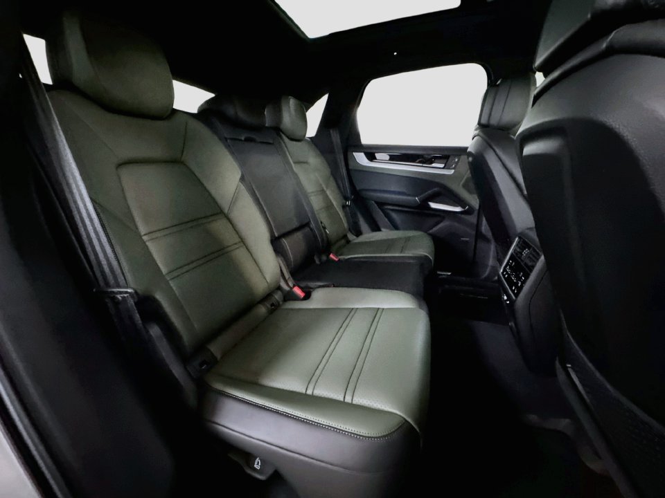 New 2026 Porsche Cayenne AWD/4WD image 29