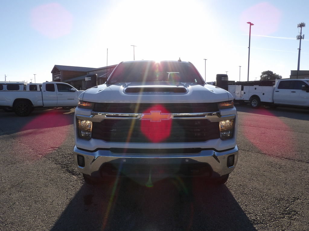 Used 2025 Chevrolet Silverado 3500 LT w/ Safety Package AWD/4WD image 12