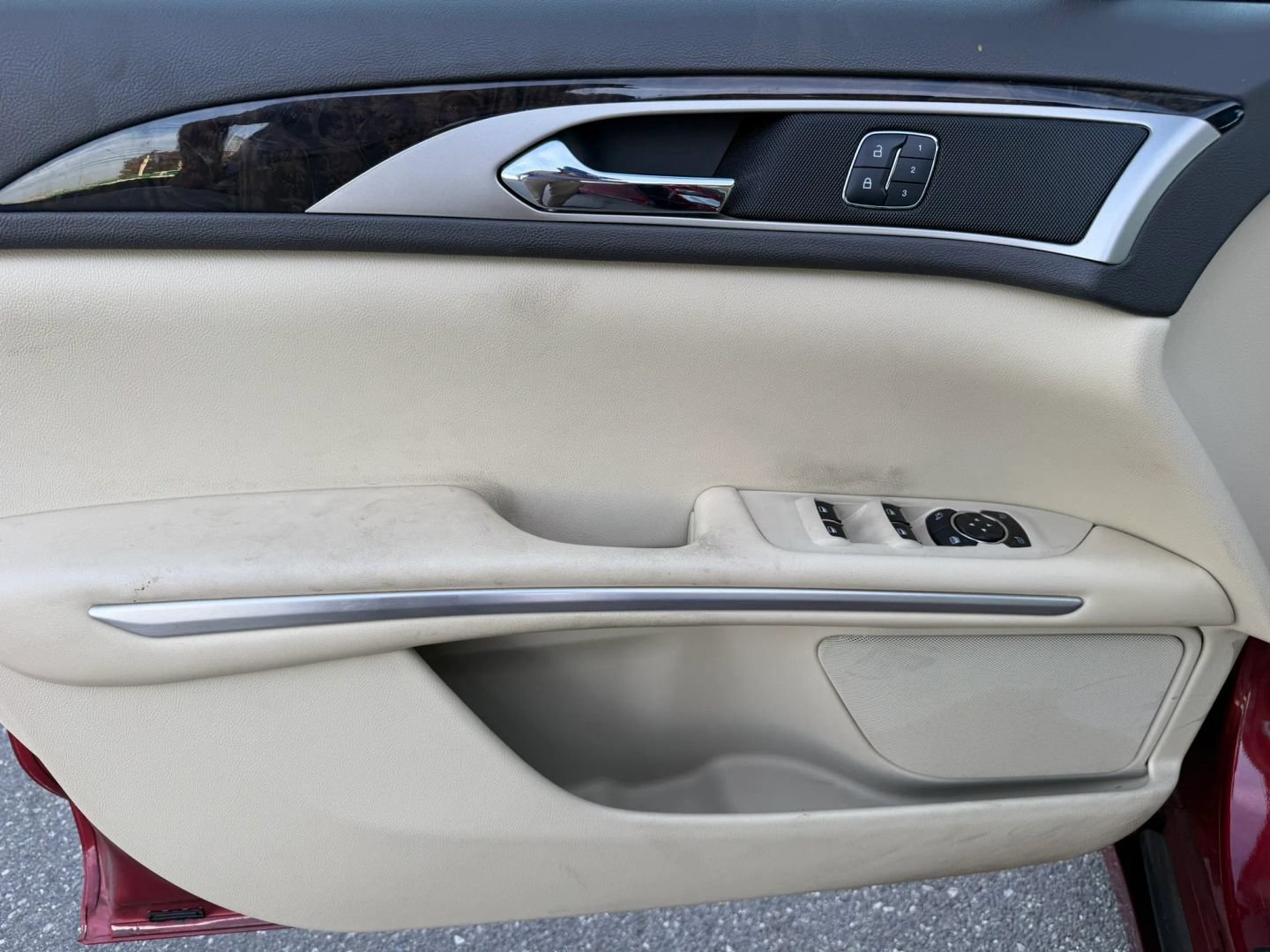 Used 2015 Lincoln MKZ Hybrid w/ Equipment Group 201A Select FWD image 9