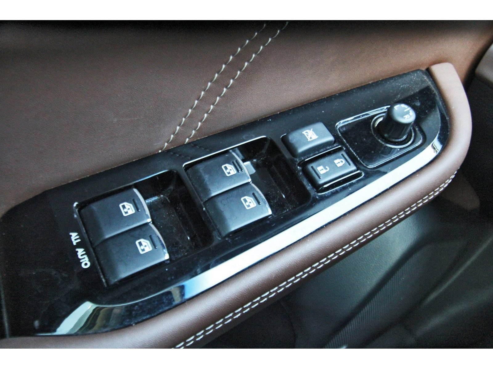 Used 2019 Subaru Outback 3.6R Touring AWD/4WD image 21