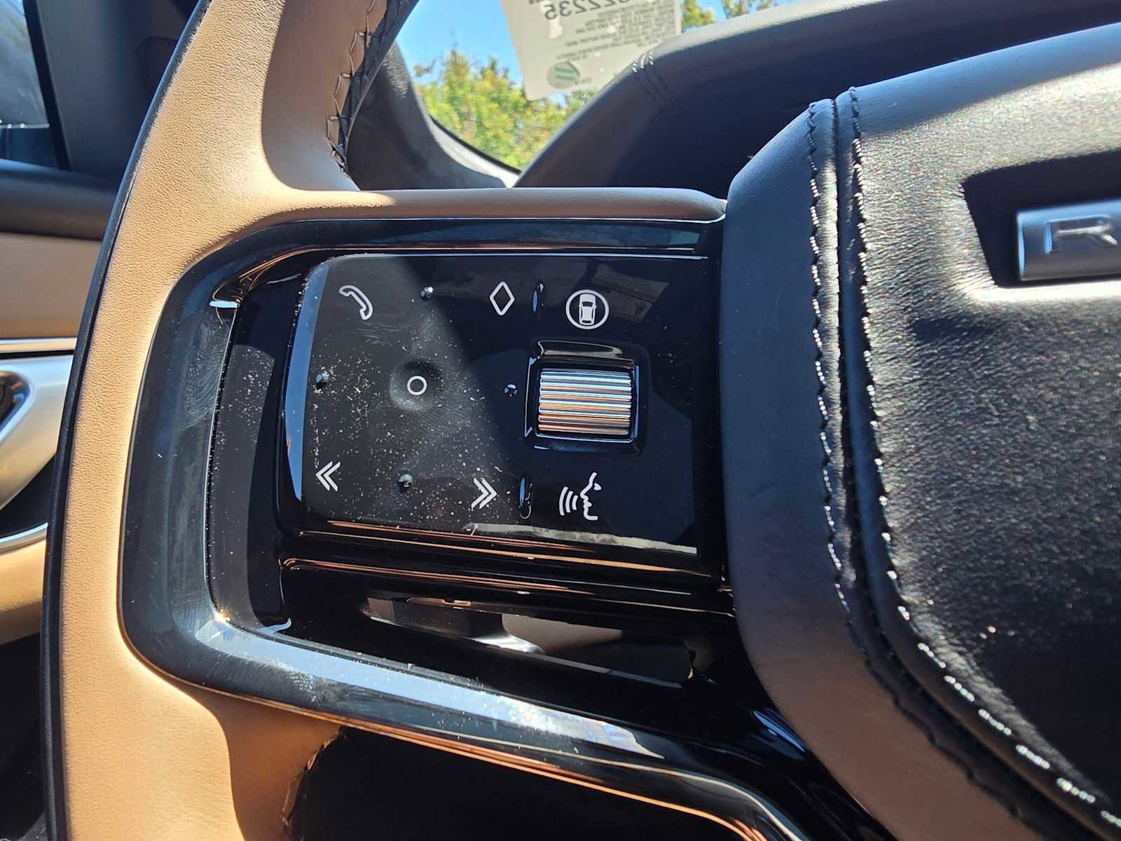 New 2026 Land Rover Range Rover Velar Autobiography image 32