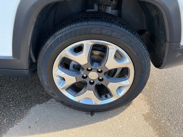 Used 2018 Jeep Compass Limited w/ Navigation Group image 16
