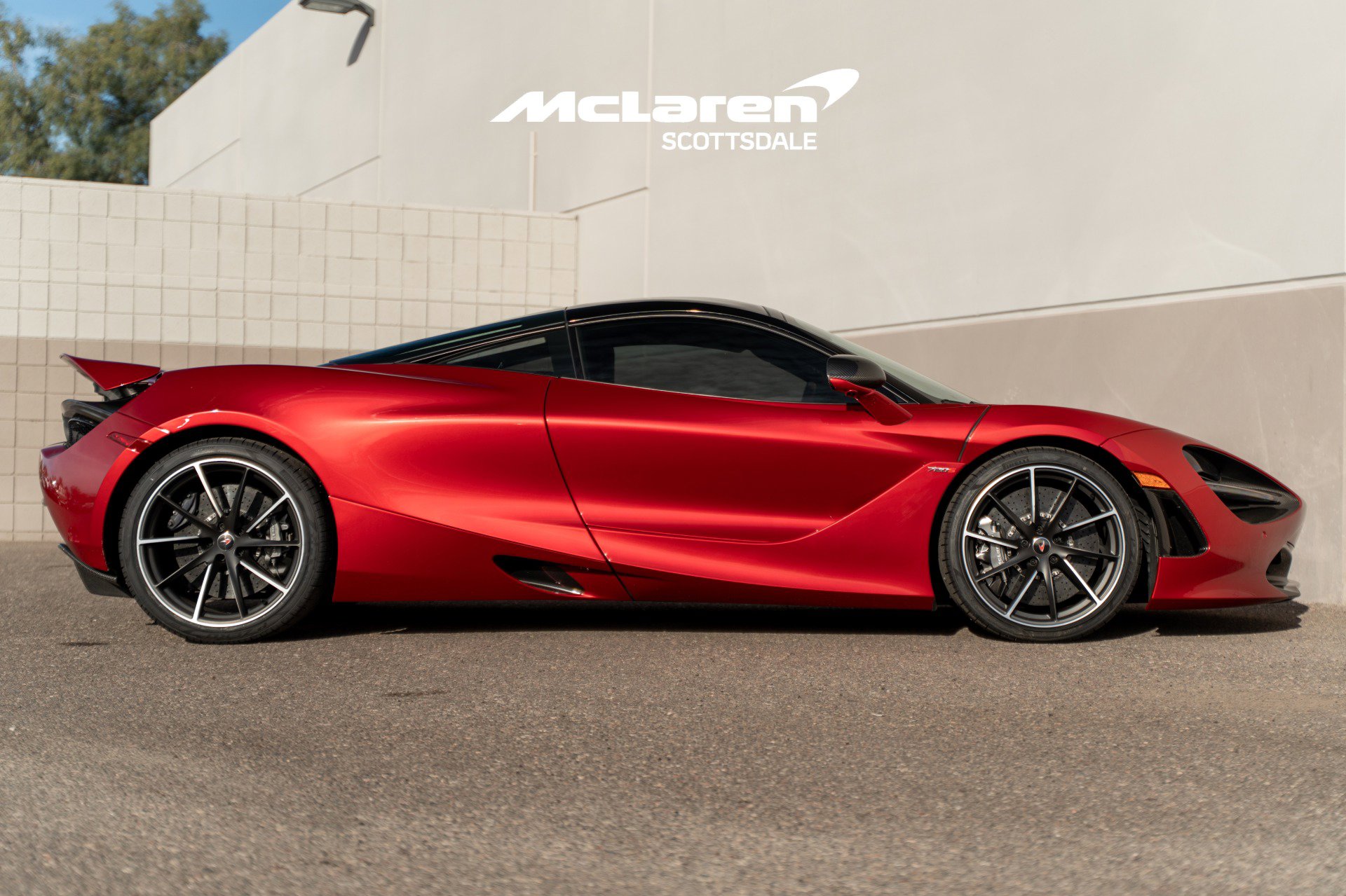 Used 2018 McLaren 720S Performance RWD image 8