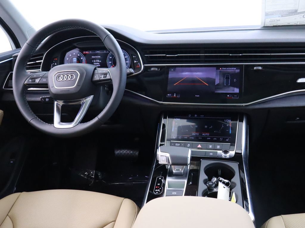 New 2025 Audi Q7 3.0T Premium Plus image 9