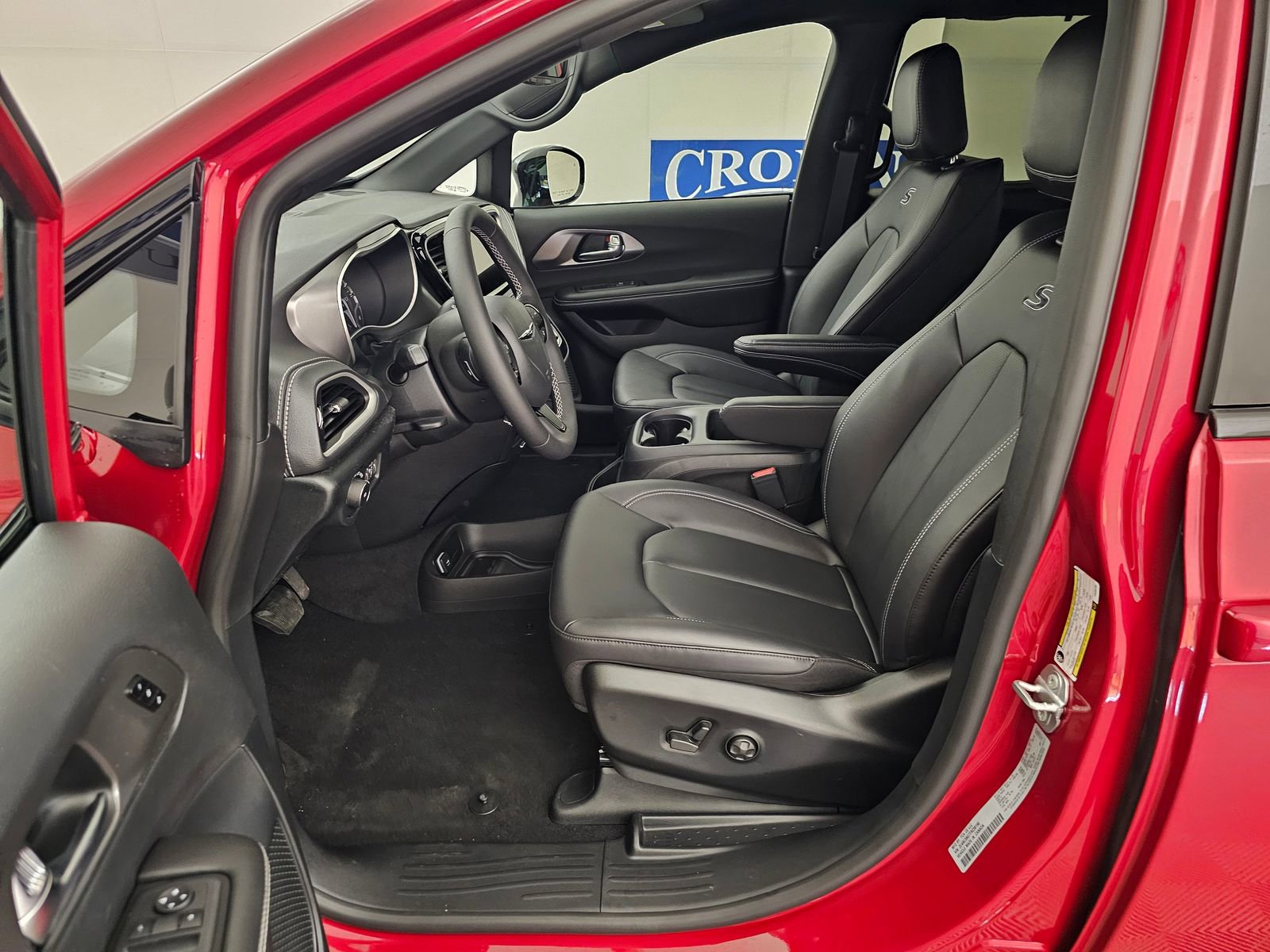 New 2026 Chrysler Pacifica Select image 11