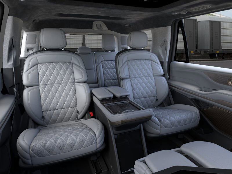 New 2026 Lincoln Navigator Black Label image 11