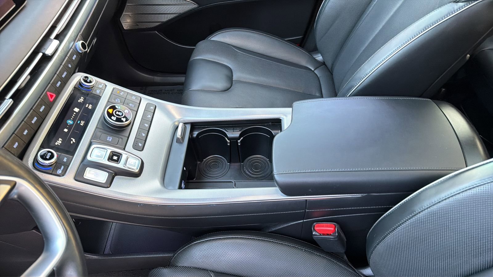Used 2024 Hyundai Palisade Calligraphy image 24