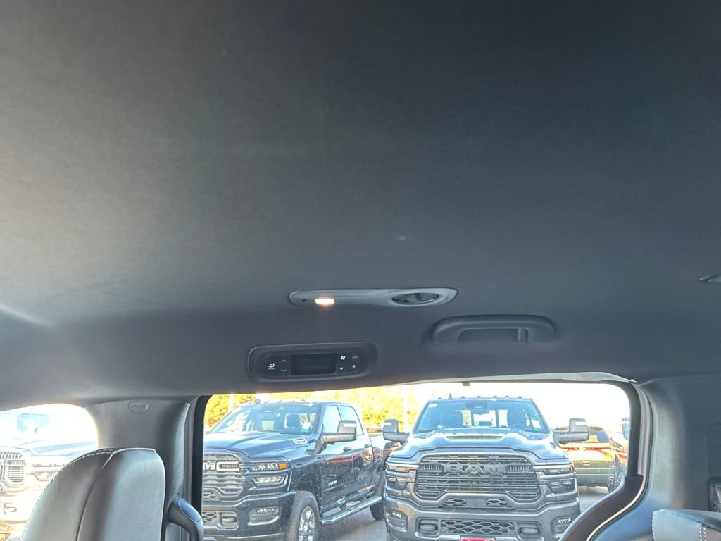 New 2026 Chrysler Voyager LX image 25