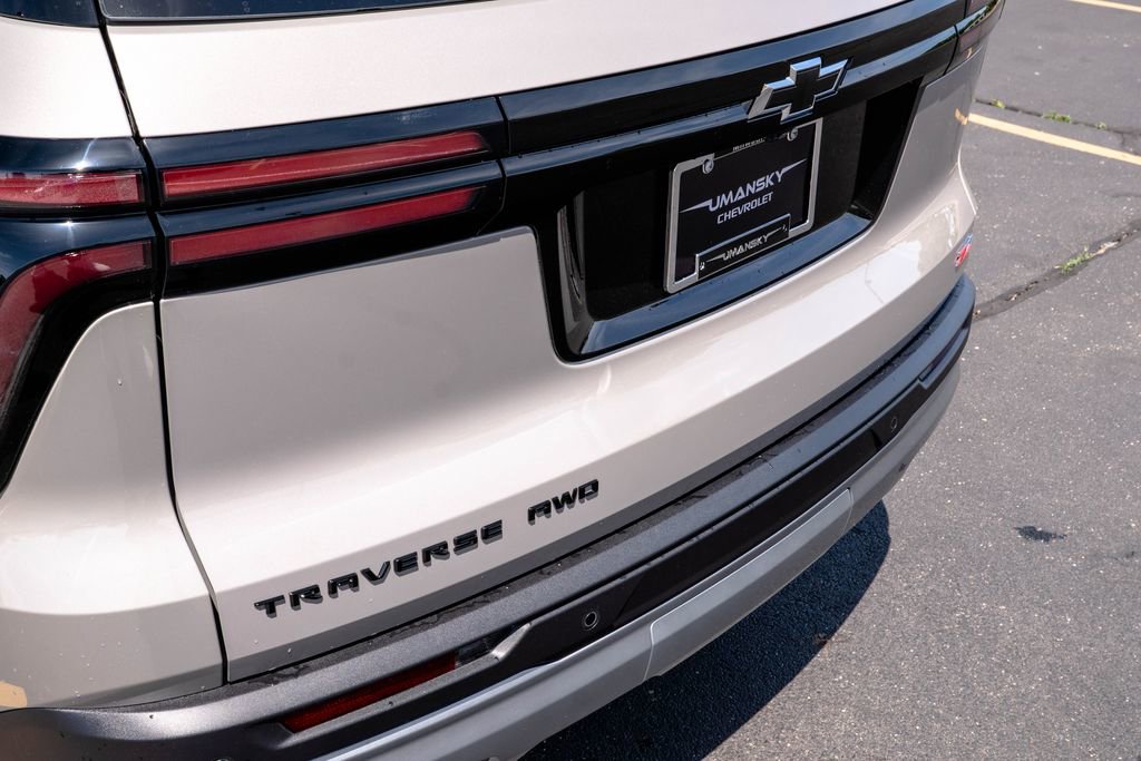 New 2026 Chevrolet Traverse Z71 w/ Enhanced Driving Package AWD/4WD image 12