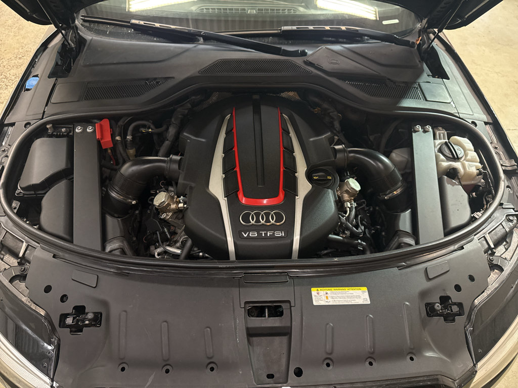 Used 2017 Audi S8 Plus AWD/4WD image 32