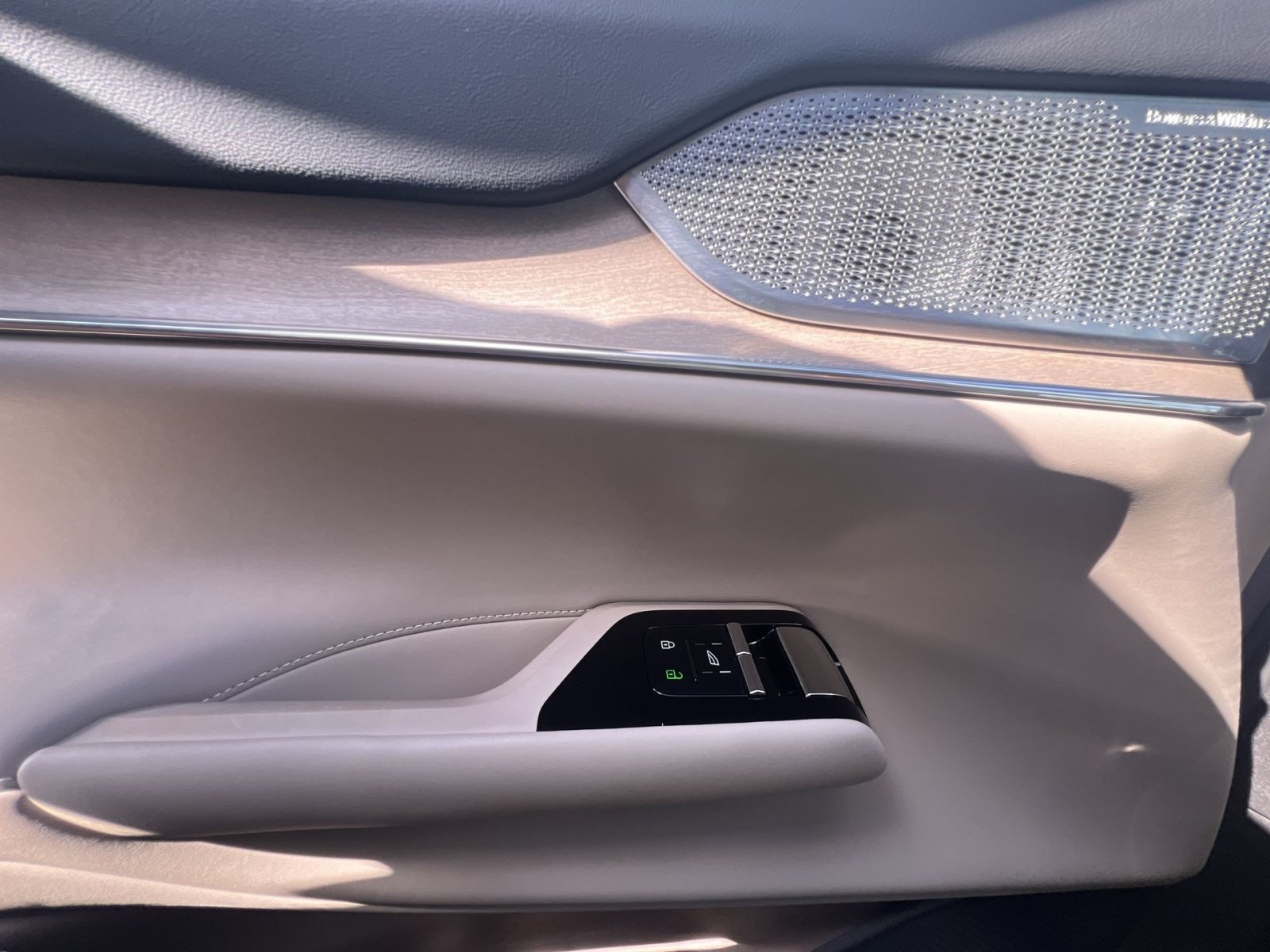 New 2026 Volvo EX90 Ultra AWD/4WD image 23