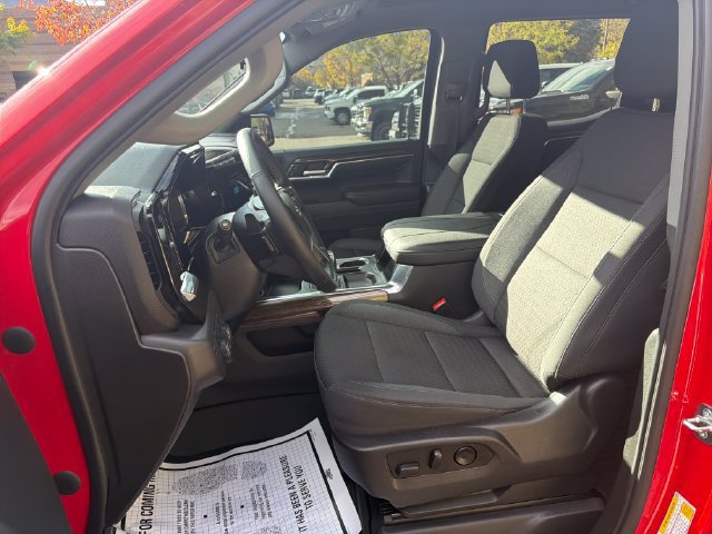 Used 2023 Chevrolet Silverado 1500 LT Trail Boss w/ Convenience Package II AWD/4WD image 9