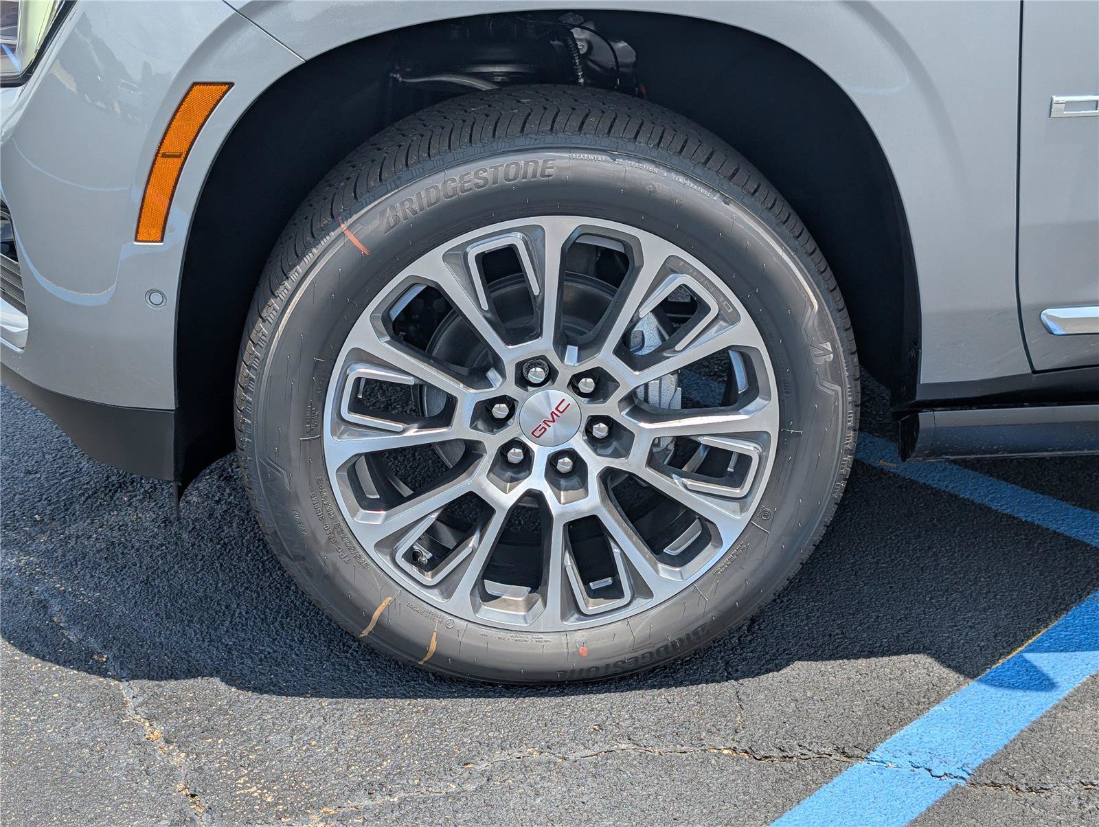 New 2026 GMC Yukon Denali w/ Sun & Power Step Package RWD image 40