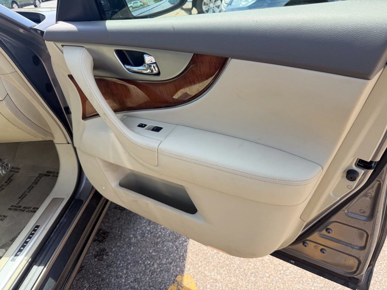 Used 2013 INFINITI FX37 AWD w/ Premium Pkg image 11