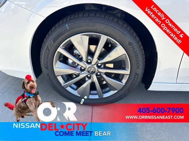 New 2026 Nissan Sentra SL w/ Floor Mat Package FWD image 9