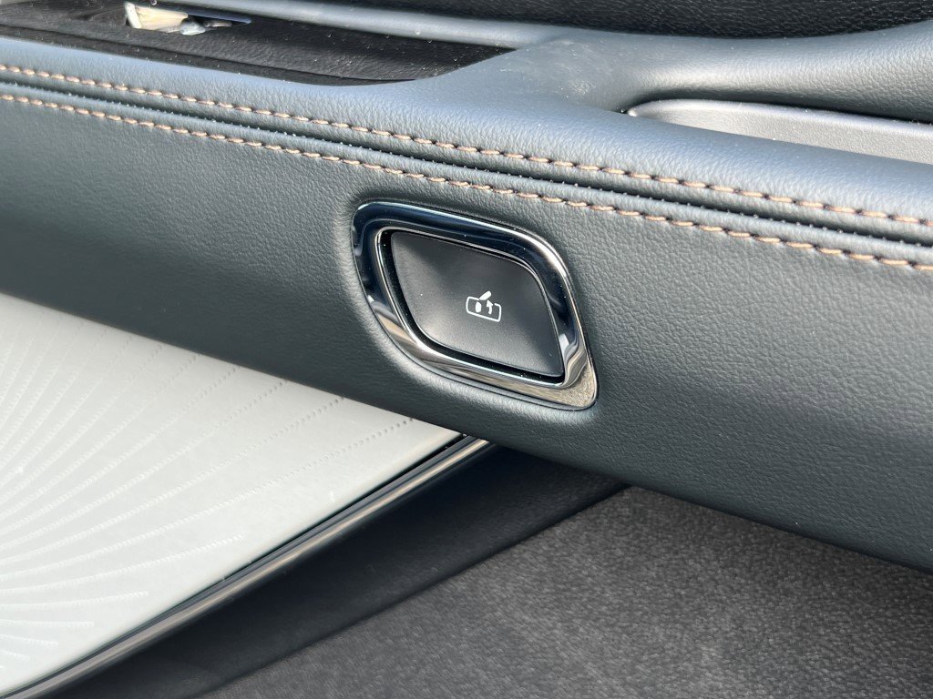 New 2026 Lincoln Aviator Reserve w/ Luxury Package image 8