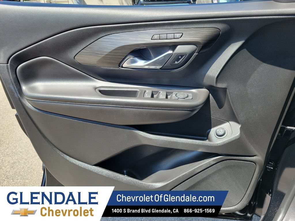Used 2023 GMC Terrain SLT FWD image 35