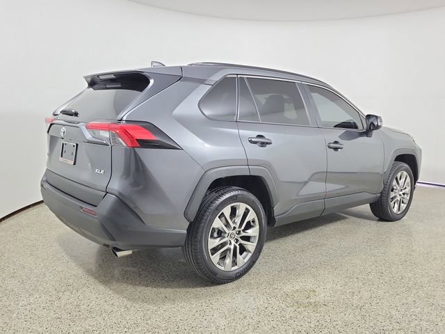 Used 2021 Toyota RAV4 XLE Premium FWD image 5
