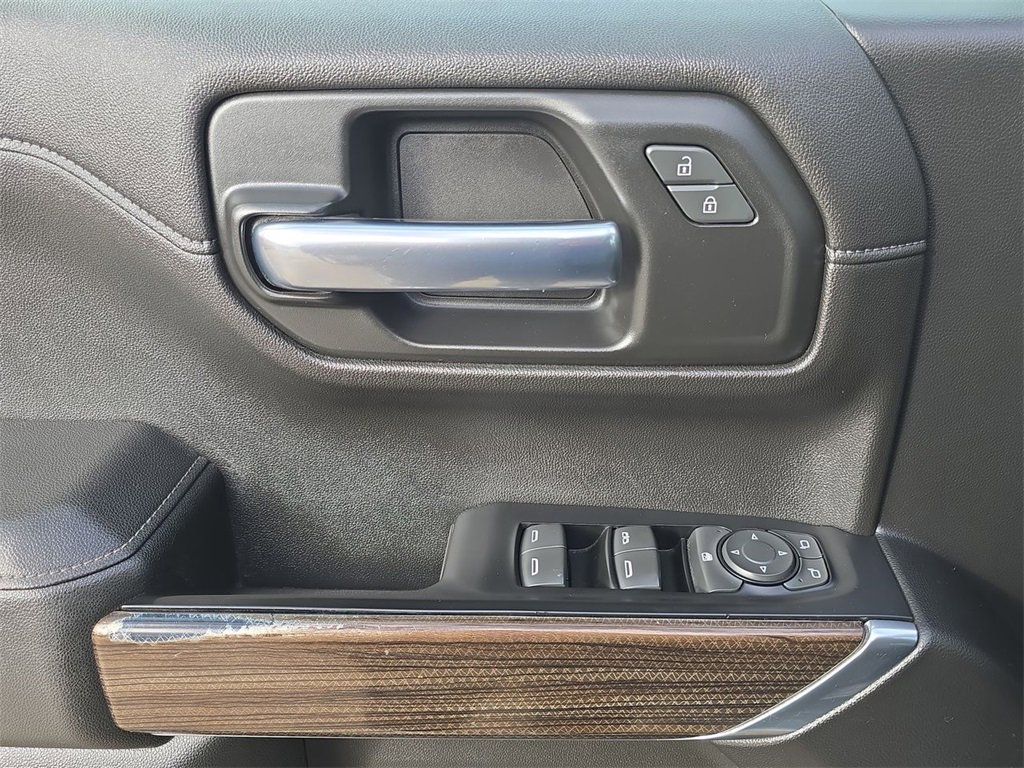 Used 2020 Chevrolet Silverado 1500 LT w/ Convenience Package image 24