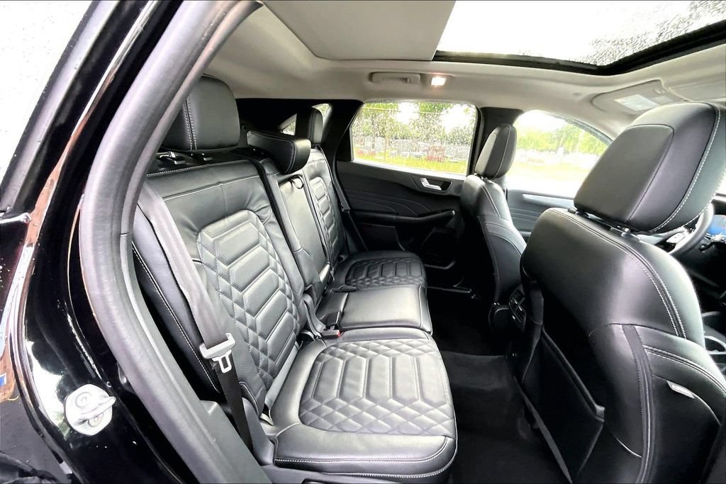 Used 2024 Ford Escape Platinum w/ Premium Technology Package AWD/4WD image 26