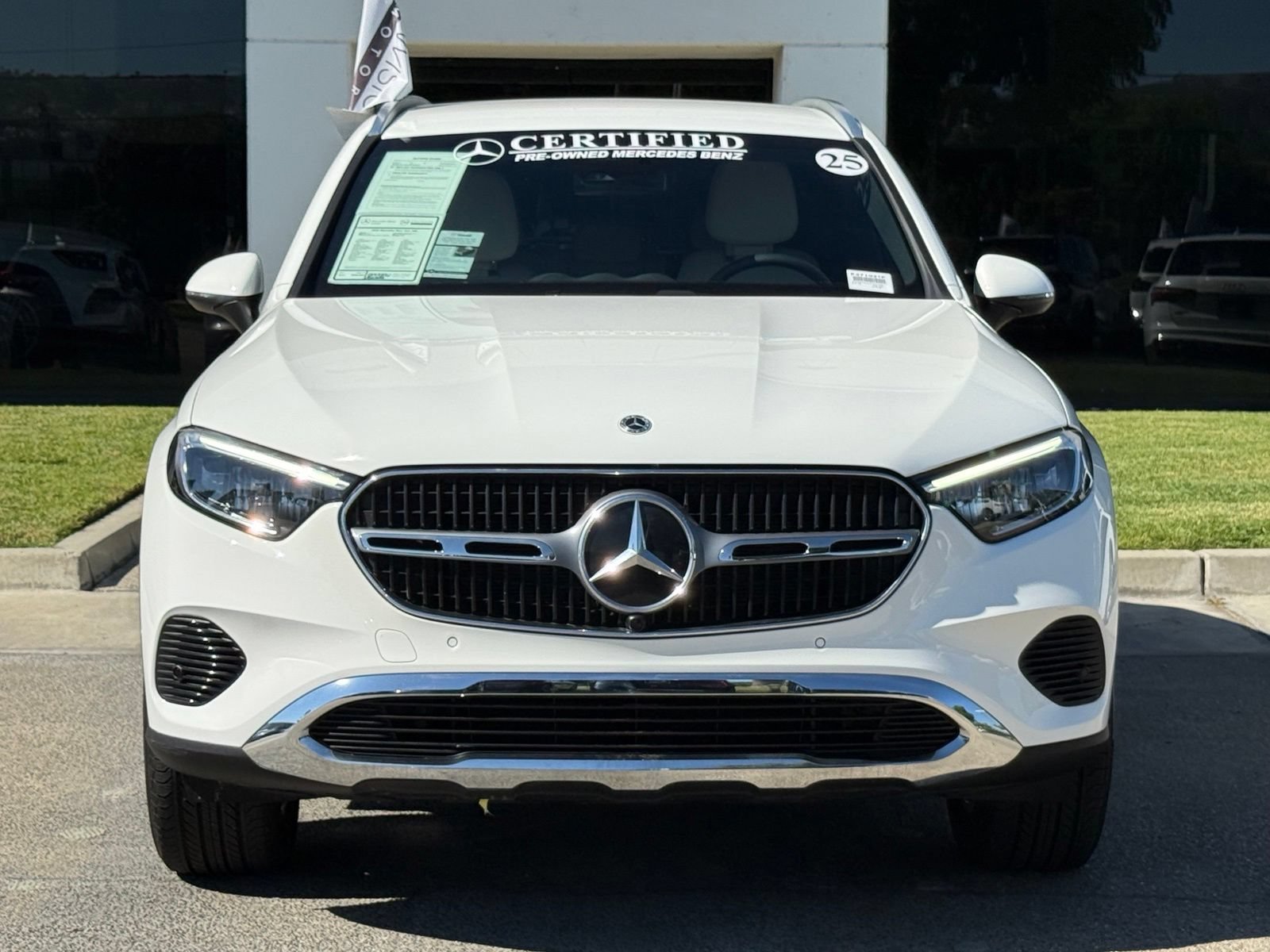 Used 2025 Mercedes-Benz GLC 300 image 5