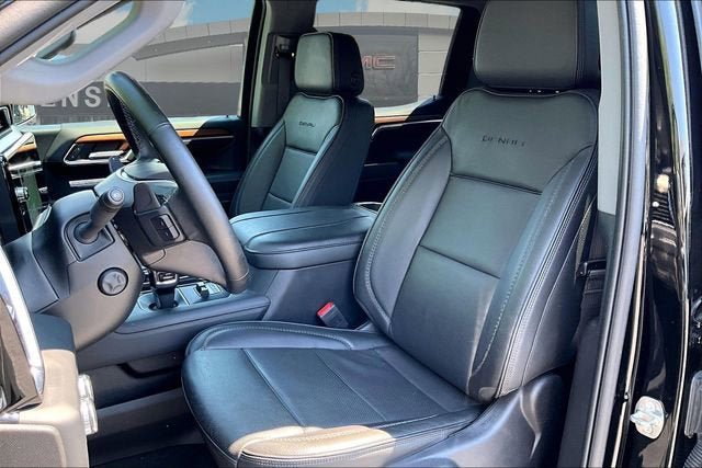 Used 2023 GMC Sierra 1500 Denali w/ Denali Reserve Package AWD/4WD image 25