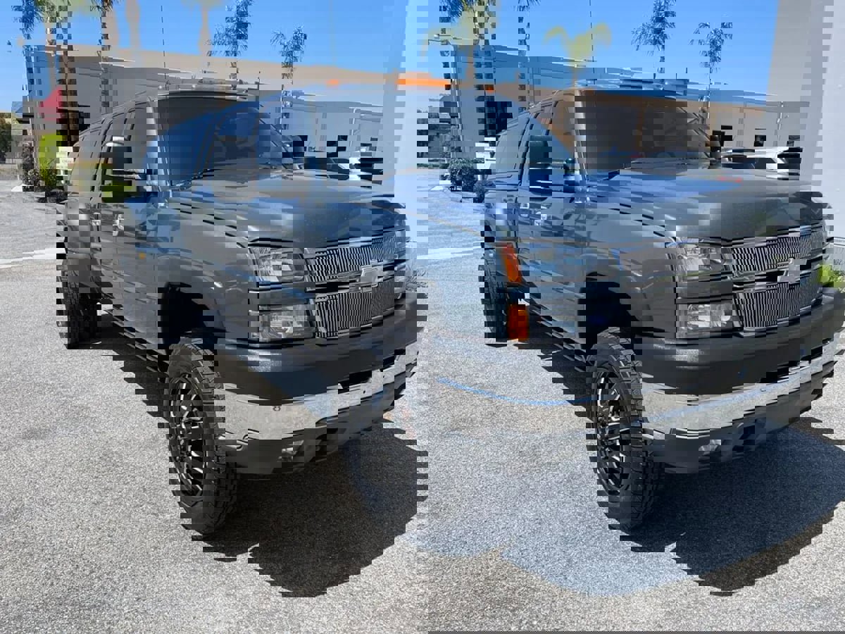 Used 2007 Chevrolet Silverado 3500 LT w/ Heavy-Duty Power Package image 3