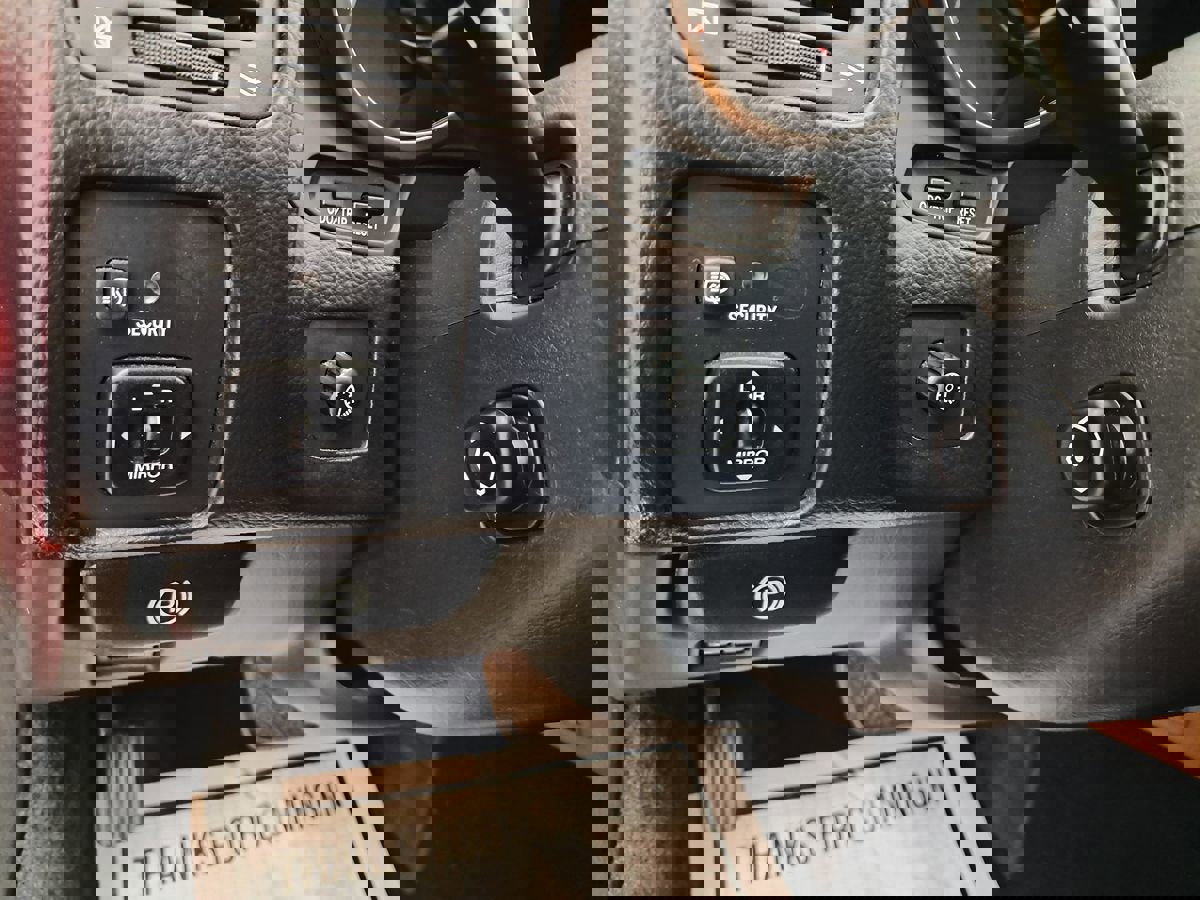 Used 2004 Lexus SC 430 Convertible image 16