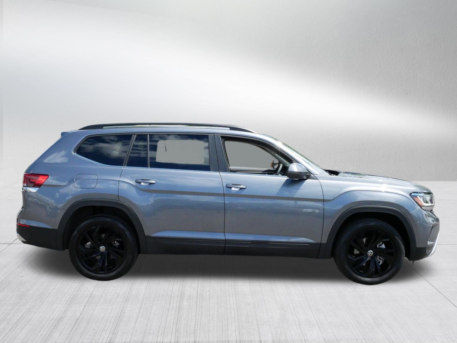 Certified 2023 Volkswagen Atlas SE w/ Panoramic Sunroof Package AWD/4WD image 8