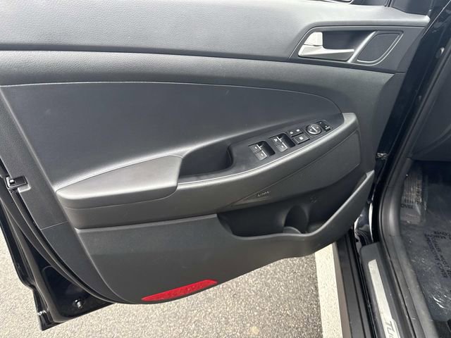 Used 2019 Hyundai Tucson Limited image 17