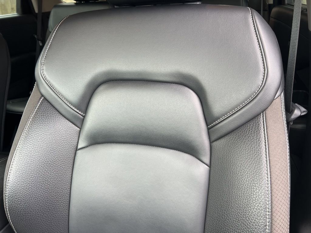 Used 2024 Nissan Pathfinder SL image 14