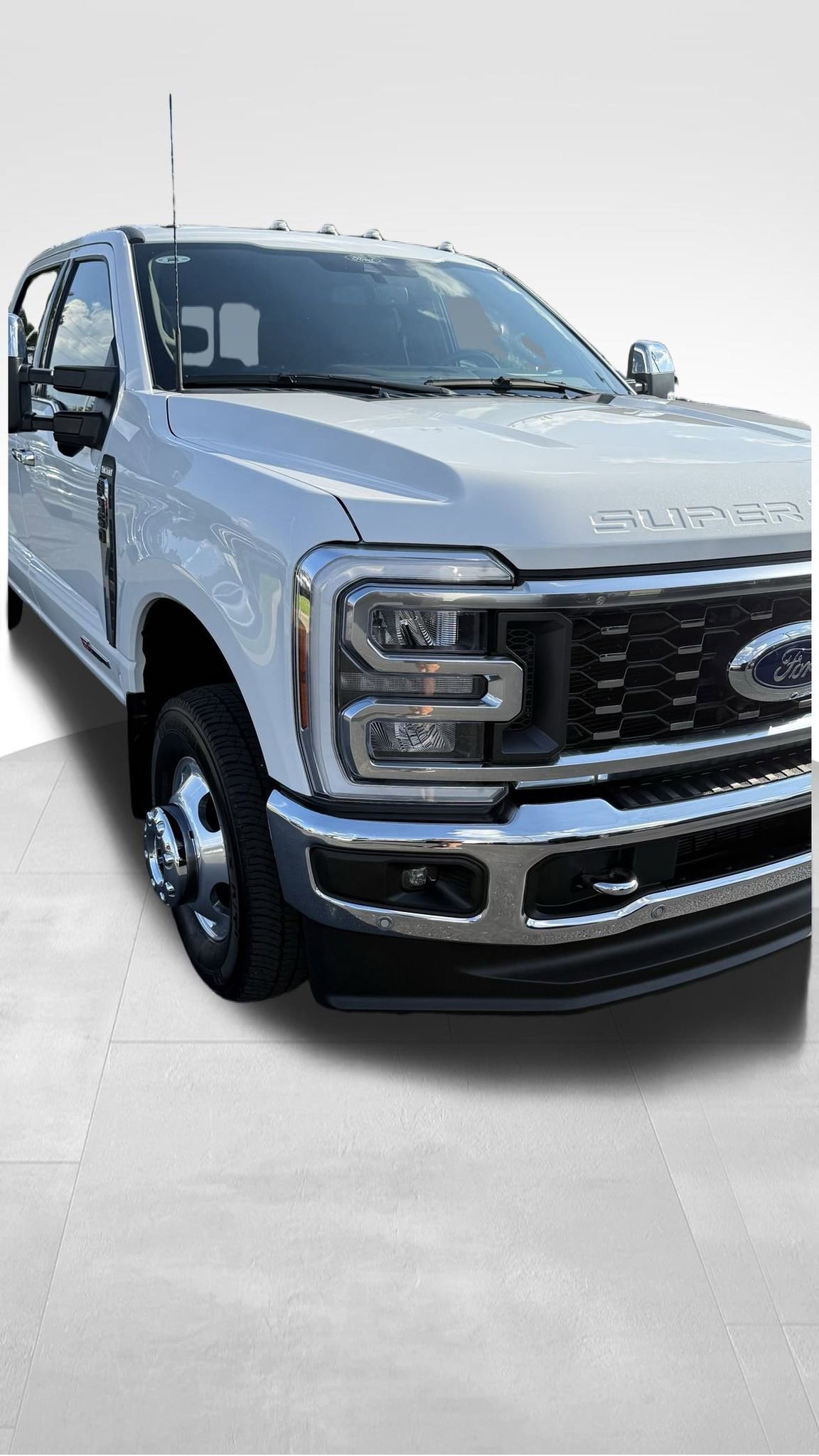 Used 2024 Ford F350 King Ranch w/ Chrome Package image 6