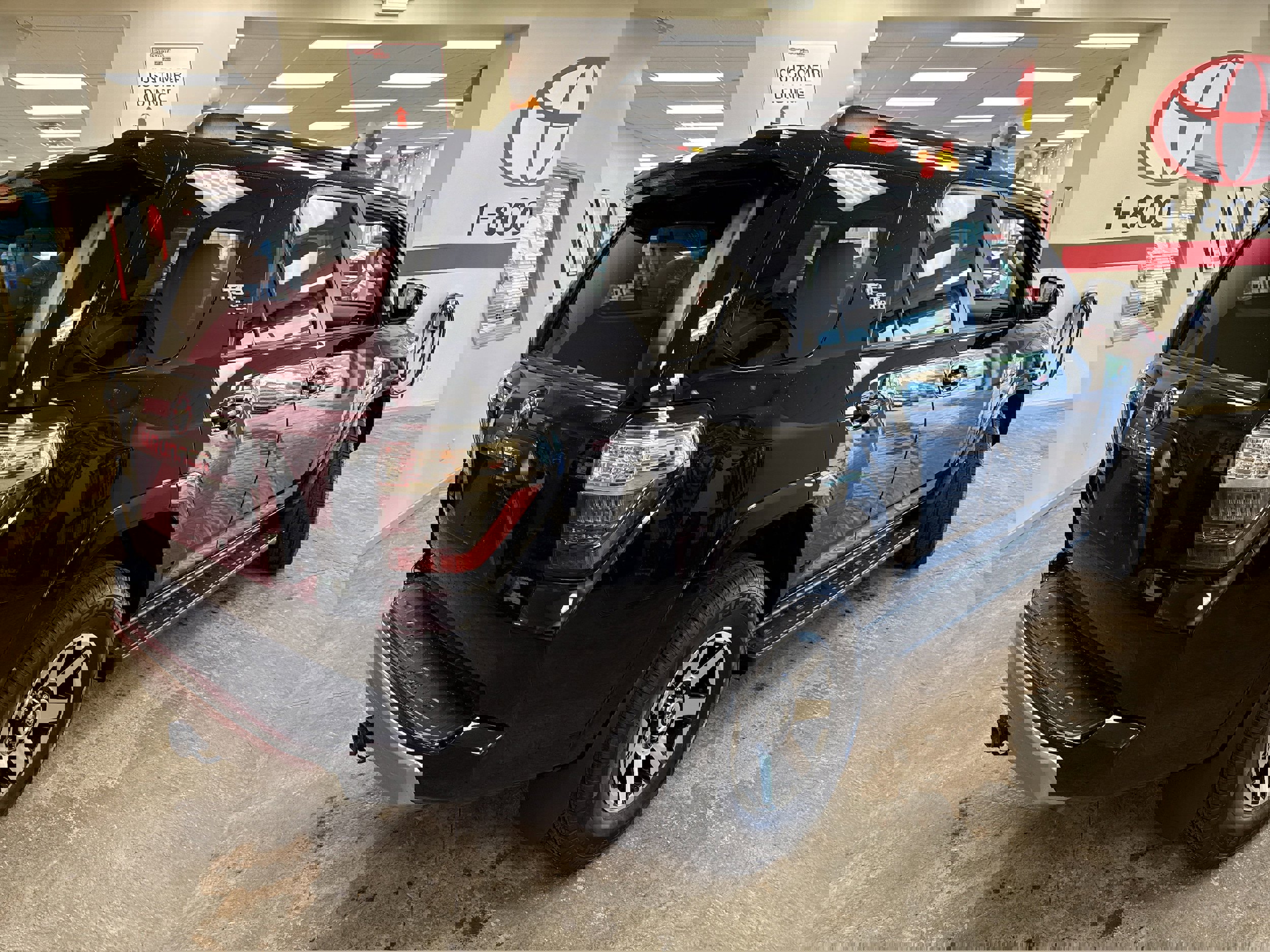 Used 2023 Toyota 4Runner TRD Off-Road Premium w/ Off Road Premium Plus Package image 14