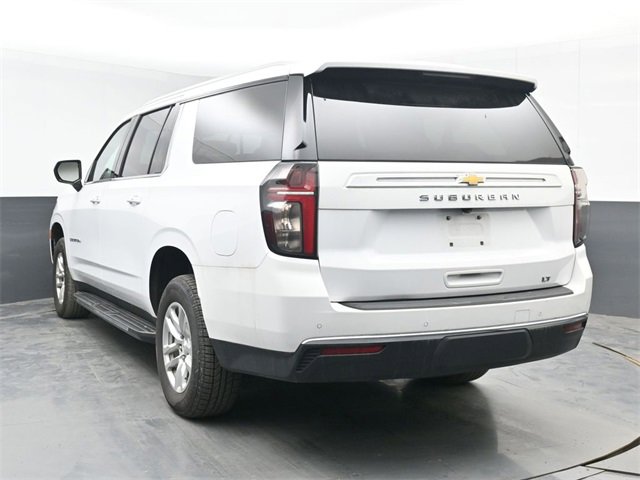 Used 2024 Chevrolet Suburban LT image 17