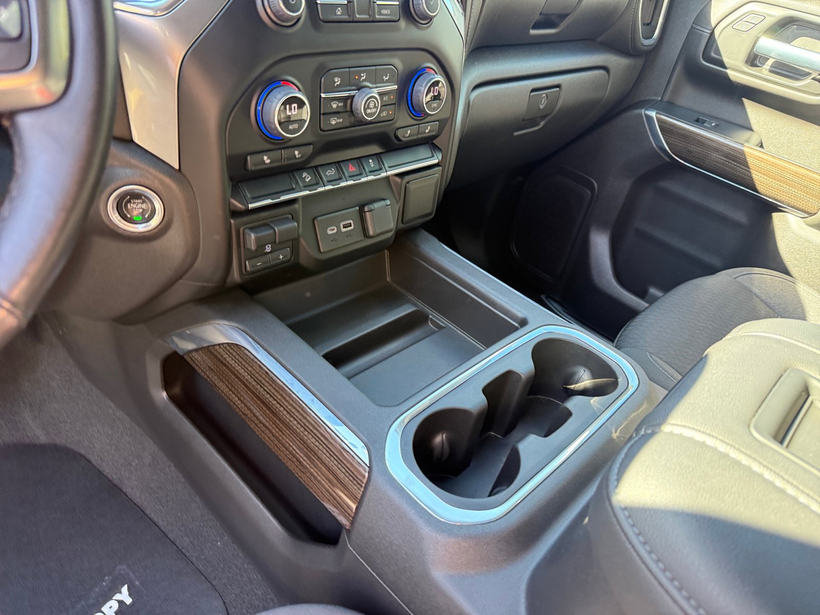 Used 2021 Chevrolet Silverado 1500 LT Trail Boss w/ Bed Protection Package AWD/4WD image 13