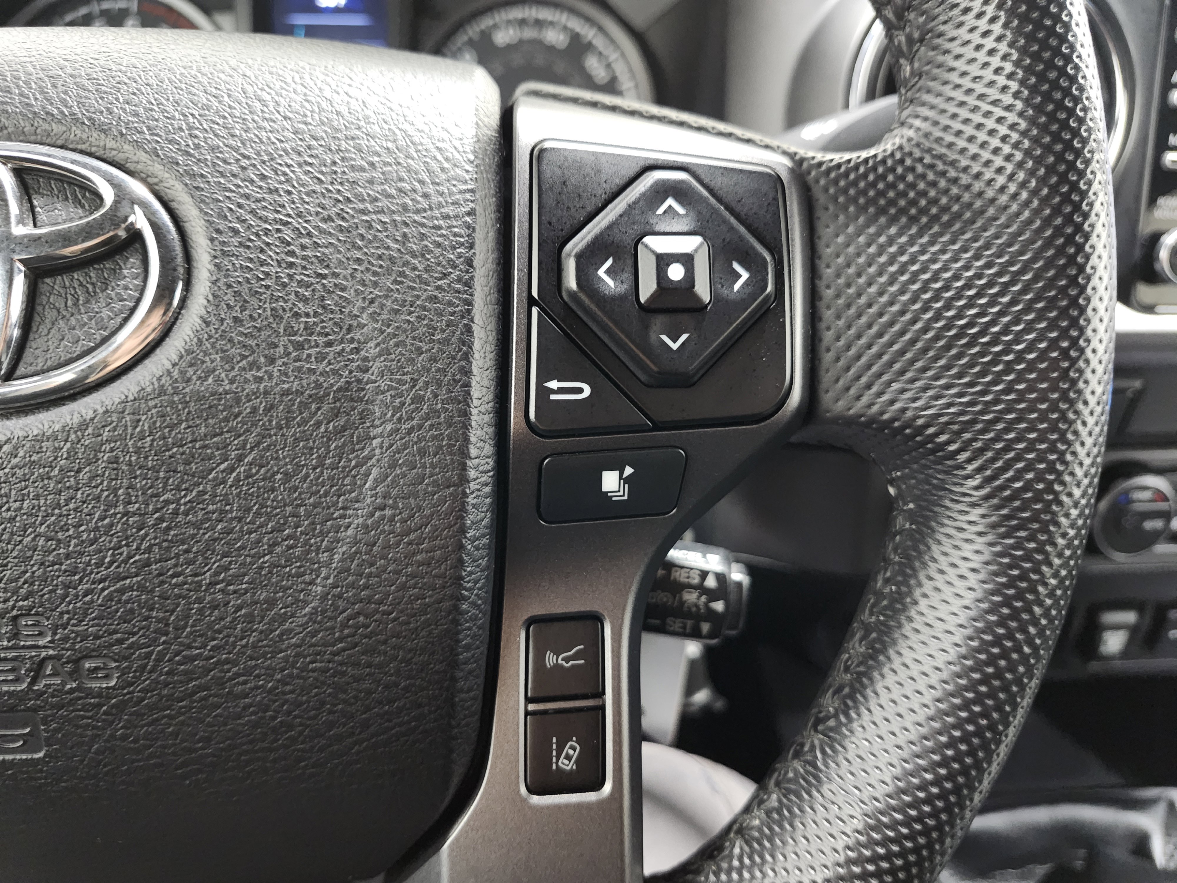 Used 2021 Toyota Tacoma TRD Sport image 32