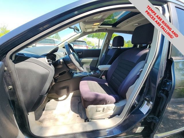 Used 2013 Nissan Rogue SV w/ Premium Pkg image 22