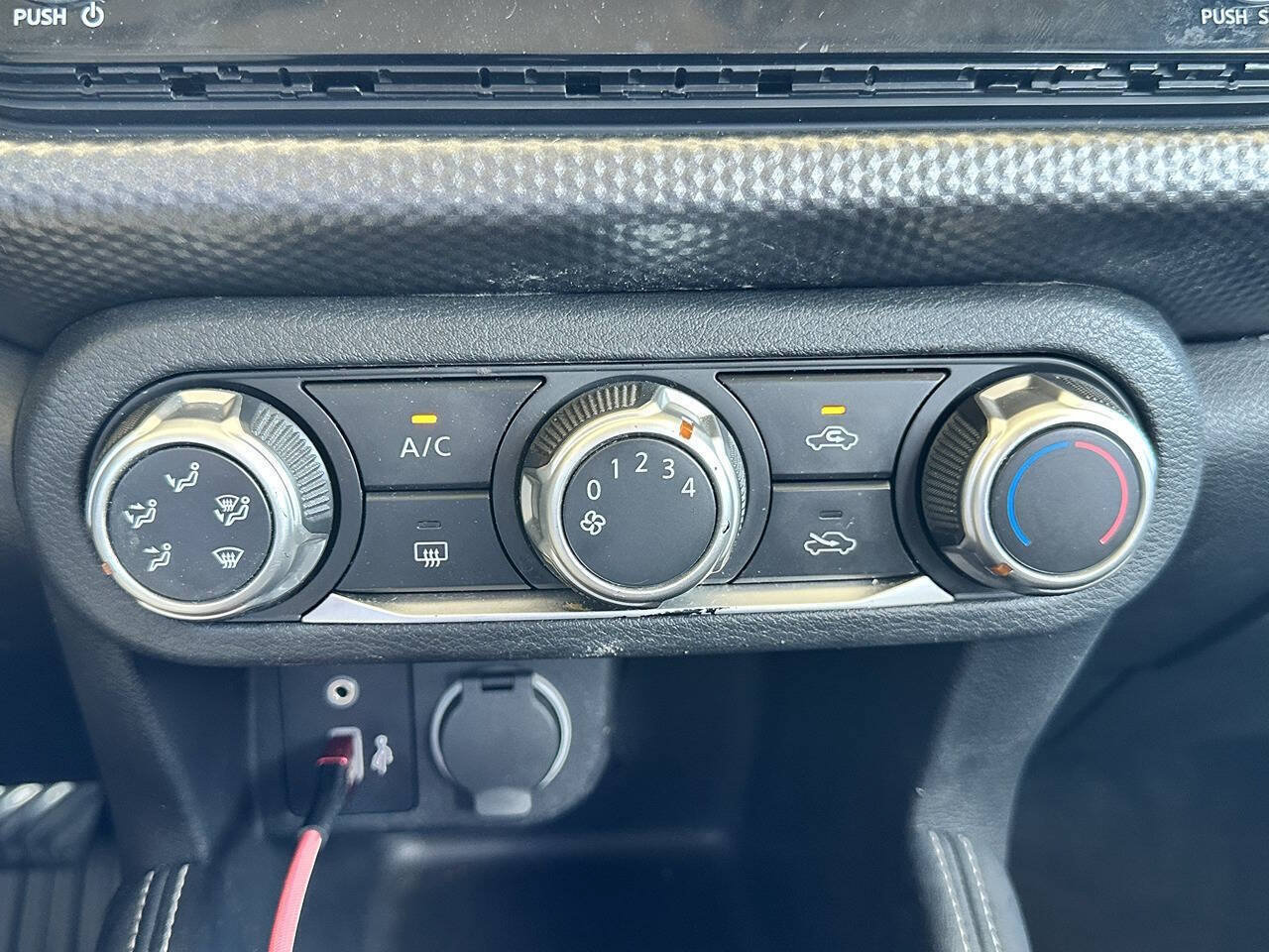 Used 2019 Nissan Kicks S FWD image 11