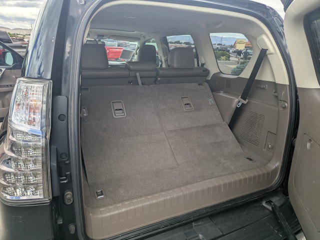 Used 2018 Lexus GX 460 Premium w/ Premium Package AWD/4WD image 33