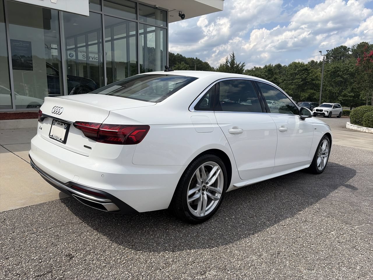 Used 2022 Audi A4 2.0T Premium Plus w/ Premium Plus Package AWD/4WD image 8