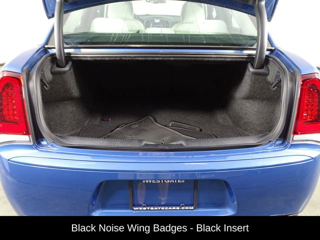 Used 2022 Chrysler 300 Touring w/ Sport Appearance Package image 11