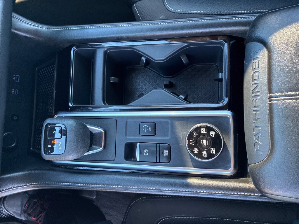 Used 2023 Nissan Pathfinder SL w/ Lighting Package (N92) AWD/4WD image 18