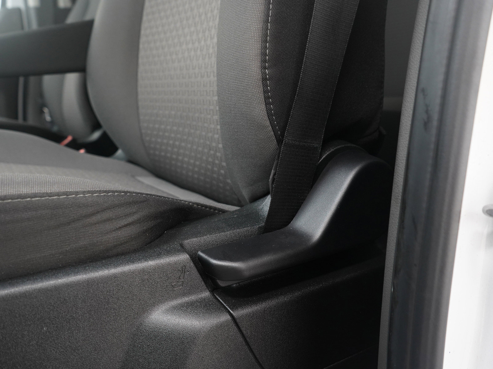 Used 2024 Ford Transit 350 XLT image 19