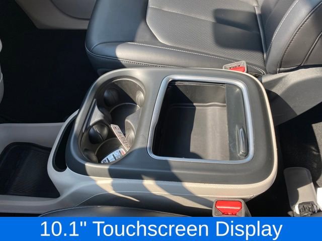 Used 2024 Chrysler Pacifica Touring-L image 13